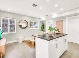 Loggerhead 102, 2BR Oceanfront, Heated Pool