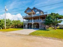 Stunning Family-Friendly Home w/ Free WiFi, Private W/D, AC, & Multiple Decks