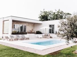 Villa Sunrise Labin, hotel i Nedeščina