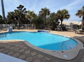 Holiday Inn Express & Suites Destin - Miramar Beach by IHG, מלון בדסטין