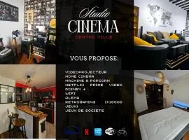 Studio Cinéma -Hypercentre- Spacieux, calme et connecté -alexa, wifi free, netflix, disney, prime video, jeux vidéo et de société