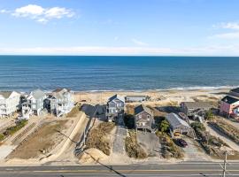 Dog-friendly, idyllic beachfront house with private pool, hot tub, AC, & deck, hotel v mestu Rodanthe