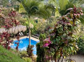 Finca Hotel Tierra Verde, hotel en Girardota