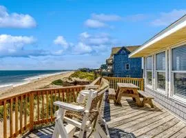 Oceanfront house with private hot tub, central AC, and WiFi