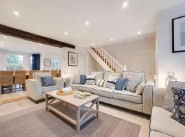 6 Bed in Bacton oc-2316