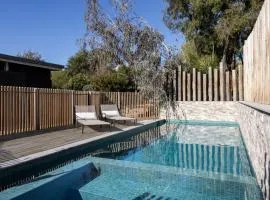 Korra House with Heated Pool and Spa