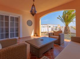 Ares Home Villa Privada con Jardín, Piscina y Golf, hotel ad Antigua