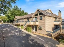 Lakeview Condo at The Falls w/ Wraparound Screened Porch, 2 PWC Slips & Pools at 2 MM