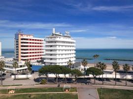Sea Lion Hotel, hotel u gradu Montesilvano