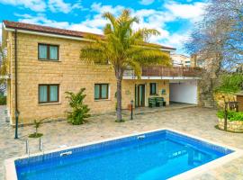 Villa Alonia, hotel i Simou