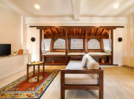 Newa Suites by Maison Artelier, hotel em Patan