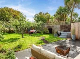 3 Bed in Milford On Sea oc-f33344