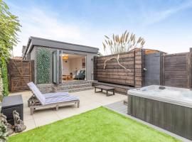 3 Bed in Shanklin oc-w33402, hotel u gradu Shanklin