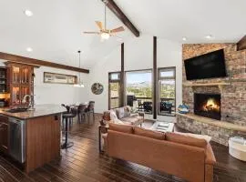 Luxury Mountain Retreat, Hot Tub, Sauna, Views