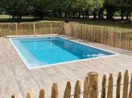 Le chai de Peyssard, piscine chauffée.