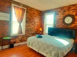 Charm's City Cozy Studio