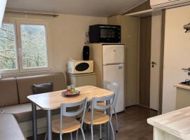 Mobil-home 1, Hotel in Quimper