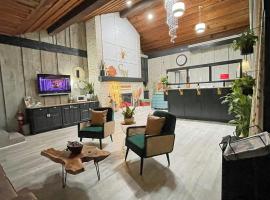 Charles Wesley Motor Lodge Downtown Broken Bow- Hochatown, hotel v destinaci Broken Bow