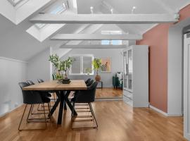 Arctic Homes - Historic Penthouse, hotel mewah di Troms&oslash;