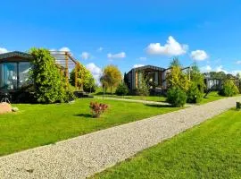 Giżycko-Żywki, Masuria Resort Village, całoroczne domki z widokiem na jezioro