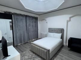 The Villas, готель у місті Rock Ferry