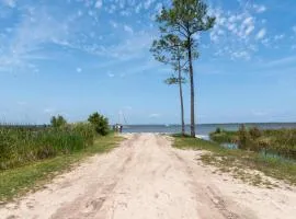 Stunning 3br/25ba, Pet Friendly, sleeps 12