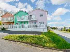 3 Bed in Freshwater East FB277