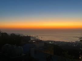 Mini 1BR Studio Central Broumana with Sea View, hotel v destinaci Broummana