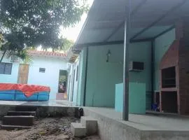 Casa Privada con Pileta, quincho y Parking Gratis en Altos