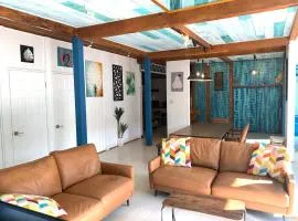 Aqua Beach House Sotoura - 1min walk to Sotoura Beach!