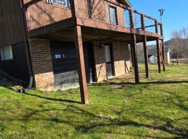 Memory Maker Lakehouse โรงแรมในBean Station