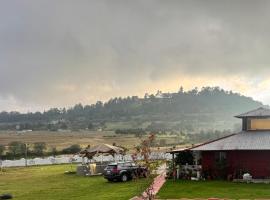 3 bedroom Pagoda cabin, private garden, Hotel in Tomatlán