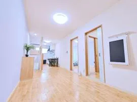 Private Cozy House in Osaka Local Market