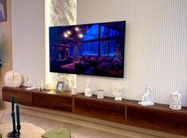 Elegant apartment with balcony without overlooking neighbors, hotel a LʼOasis