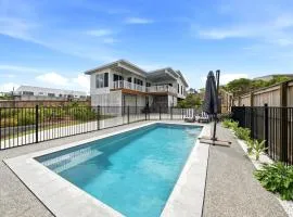 Solas Sands 3 BR w Pool & Boat Park - 5 min Beach
