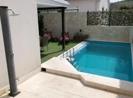 Seaside family friendly house with a swimming pool Rogoznica - 25216
