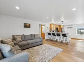 Downtown Loft Retreat next to Payette Lake, Ice Cream Alley, and all things McCall