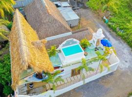 Villa steps from Mar el Paredon - Villa Skafos, hotel a Sipacate