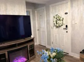 Cozy & Near Downtown & Hyde Park