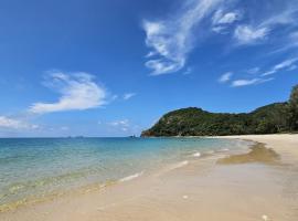 Twinbeach Sanctuary, готель у місті Мерсінг