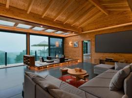 悦慕山半山公社酒店, hotel i Shifang