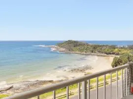 Boorolong 2 - Beachfront Bliss - Holiday Yamba