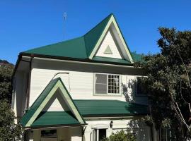 枇杷物語, hotel a Shimo-taga