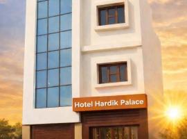 Hotel hardik palace, hotel v mestu Gorakhpur