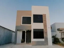 Casa en Urbanizacion La Joya - 4 habitaciones