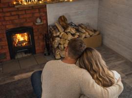 Charming Sauna Cottage in a Horse Ranch, hotel i Lieplaukė