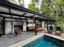 Sharka House - Playa Negra 2BR with pool & AC