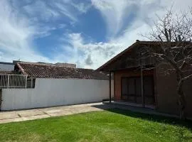 Casa ampla e bem localizada - 1 rua da praia