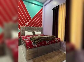 Spot On PREM PALACE HOTEL & RESTAURANT, khách sạn ở Etāwah