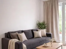 Apartament z dużym ogródkiem